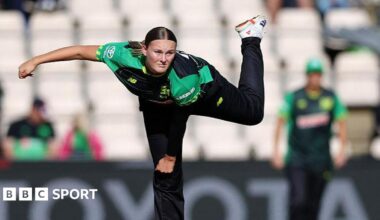 Tilly Corteen-Coleman bowling for Southern Brave