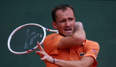 Medvedev breaks 7 rackets in Monte Carlo loss to Berrettini