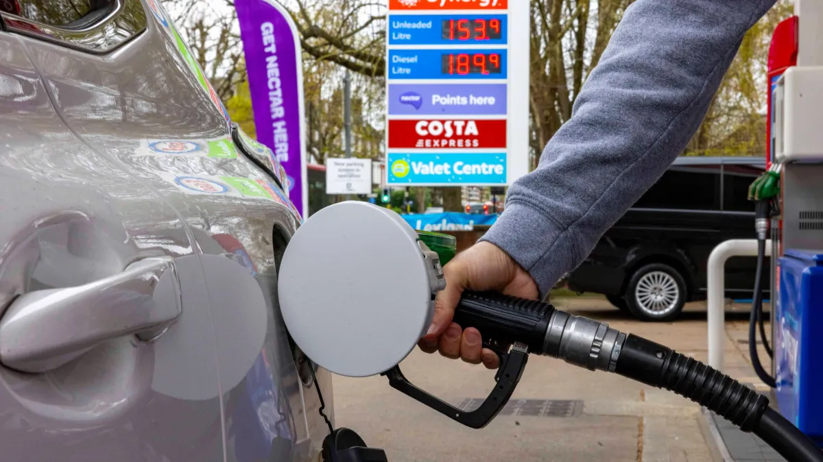 Bring back working from home to avoid fuel shortages, Labour urged