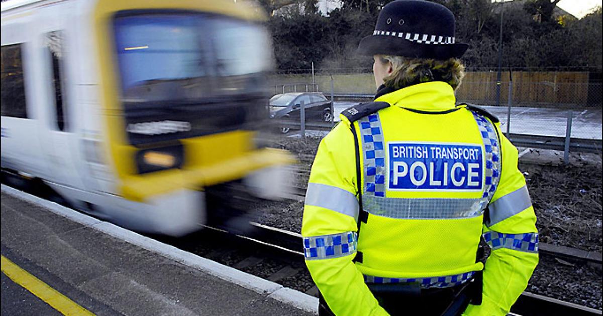 Paddington GWR delays - person hit by train dies in Swindon