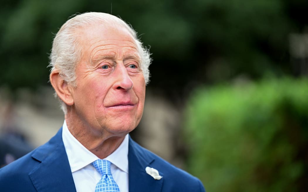 King Charles III attends a garden reception in celebration of the day’s ecumenical services, at the Pontifical Beda College in Rome on October 23, 2025 (Photo by POOL / AFP)