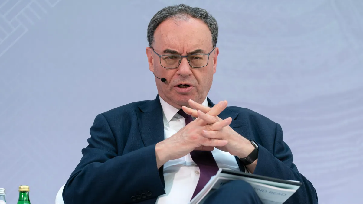 No rush to raise interest rates after energy shock