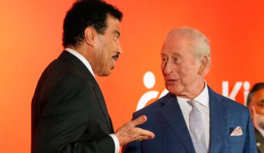 Lionel Richie jokes with King Charles at New York gala