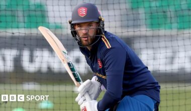 Wiaan Mulder batting in the nets