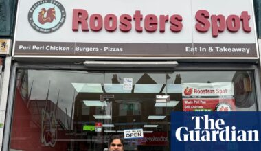 Sadiq Khan warns of ‘zero-tolerance approach’ to any repeat of Clapham disorder | UK news