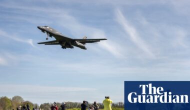 A bittersweet thrill: daytrippers watch US warplanes in action at RAF Fairford | Military