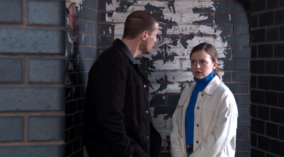 carl webster and summer spellman, talking in the ginnel