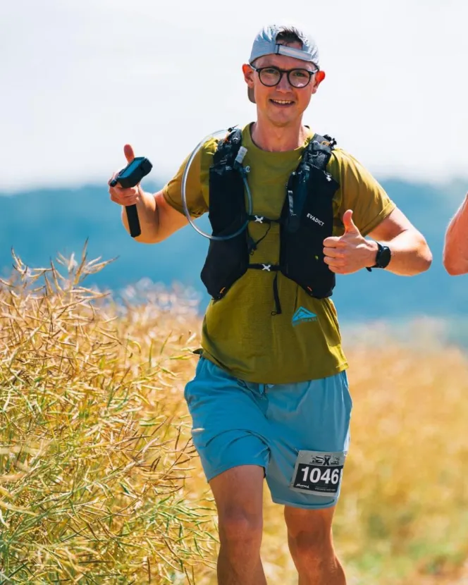 Personal trainer Chris Beavers giving a thumbs up.