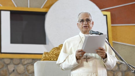 Pope Leo laments world ruled by 'tyrants' after Trump attacks – video
