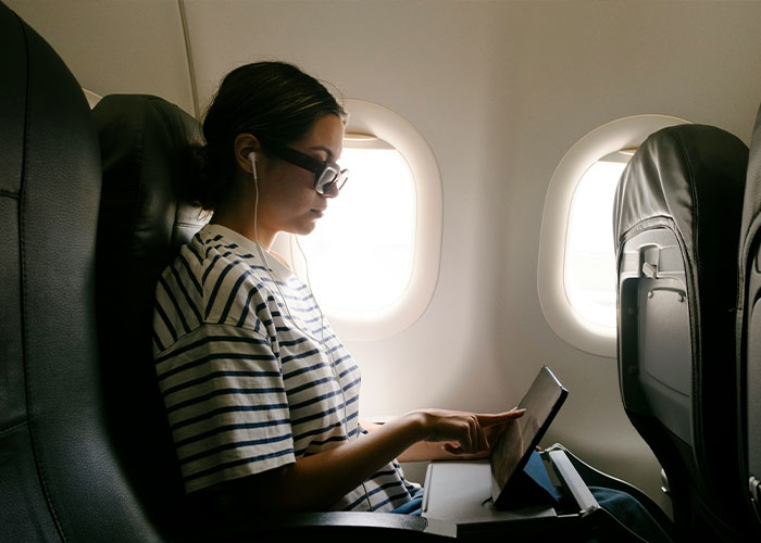 Ryanair Begs Passengers To Stop Wearing One Specific Item On Flights