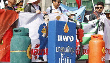 Bangkok Post - Pundits warn of stagflation risk