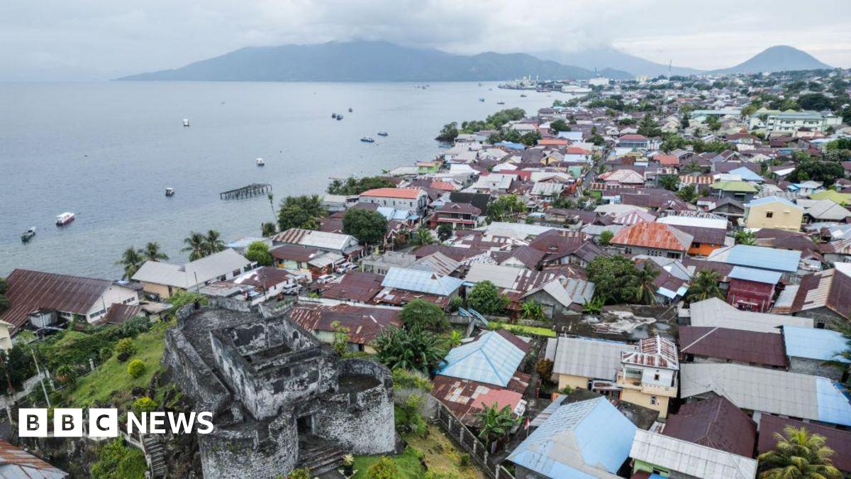 Indonesia earthquake: Buildings destroyed following 7.4-magnitude quake - bbc.co.uk