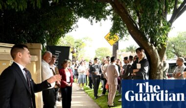 Economic stress scares off Australian homebuyers as auction clearances fall | Housing
