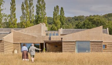 The country house reimagined and built from the earth on which it stands