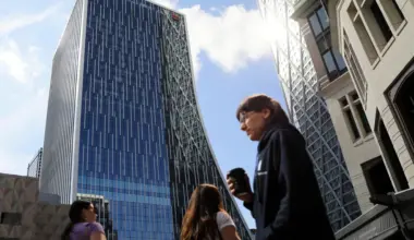 Confidence among big UK firms plunges to six-year low: Deloitte