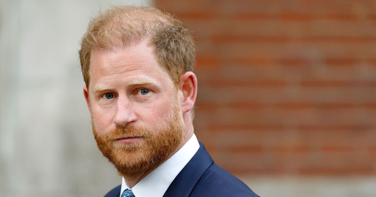 Royal Family LIVE: Prince Harry 'given six-word ultimatum by the Firm' | Royal | News