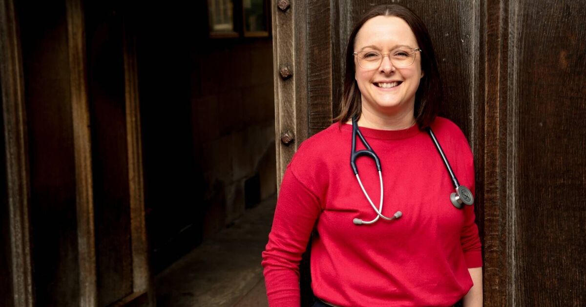 'I'm a gynaecologist and all women need to know hidden ovarian cancer symptom' | UK | News