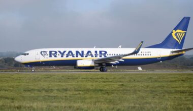 Ryanair issues closing down statement for major travel hub - flight update for passengers | World | News