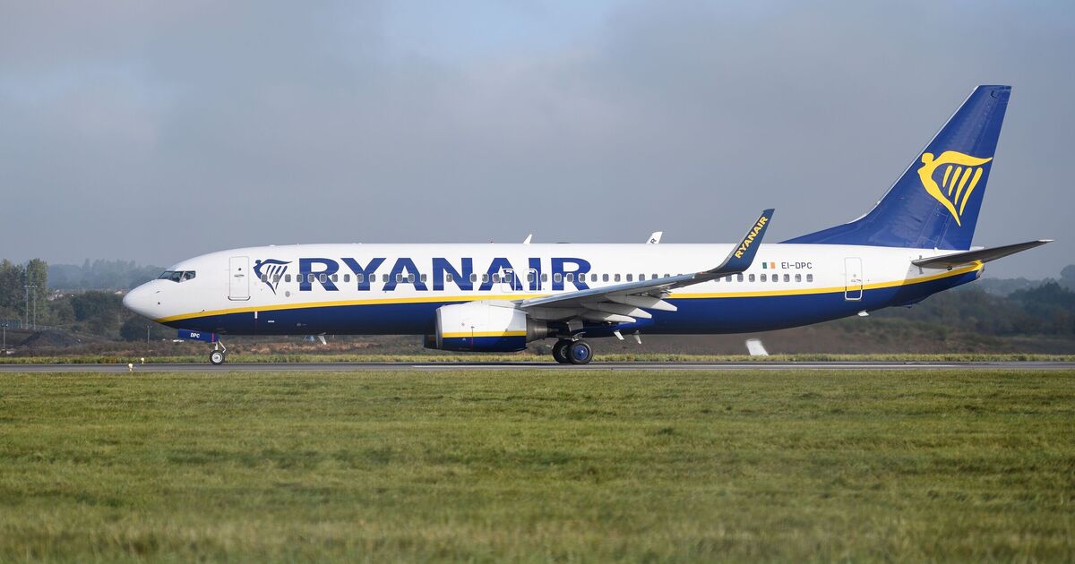 Ryanair issues closing down statement for major travel hub - flight update for passengers | World | News