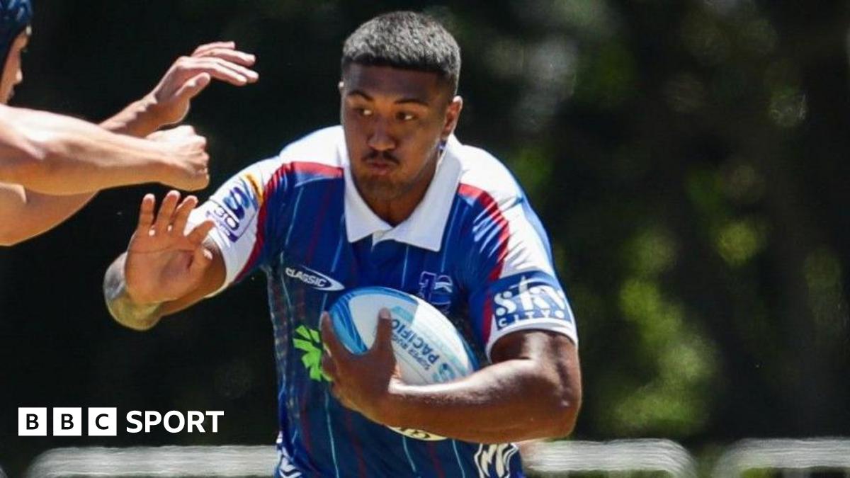 Terrell Peita carries the ball for Blues in a pre-season friendly