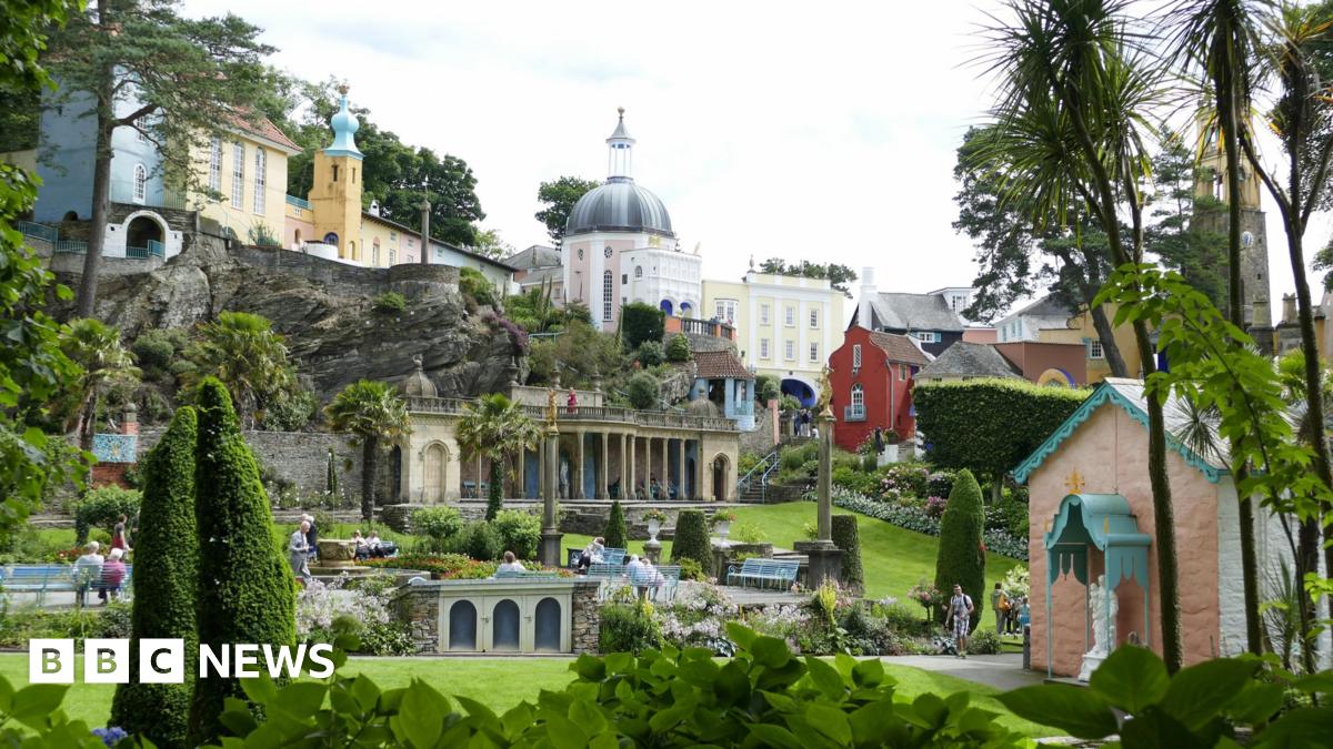 The colourful Italianate buildings of Portmeirion