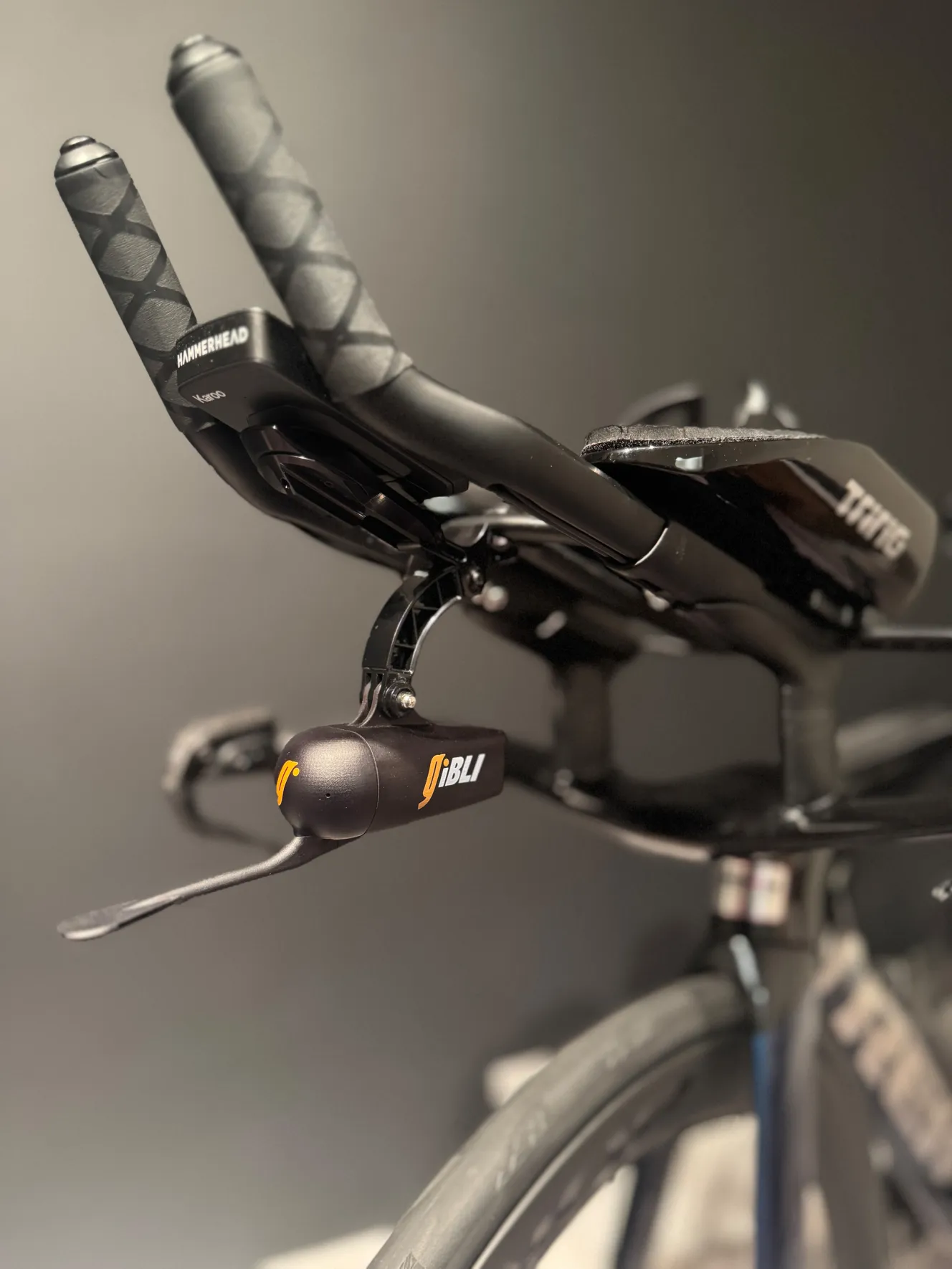 The Gibli G10 device mounted on a bicycle.