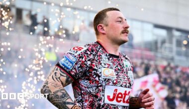 Josh Charnley runs out for Leigh Leopards on his 400th career appearance