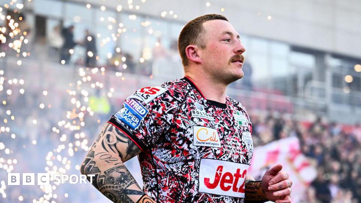 Josh Charnley runs out for Leigh Leopards on his 400th career appearance