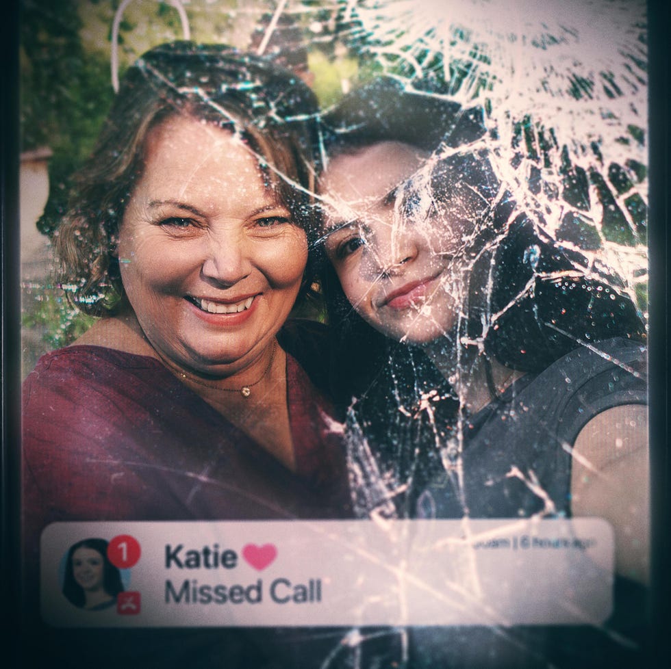 missed call, (key art)joanna scanlan as sarah gleason emily coates as katie gleason missed call, (key art)joanna scanlan as sarah gleason emily coates as katie gleason