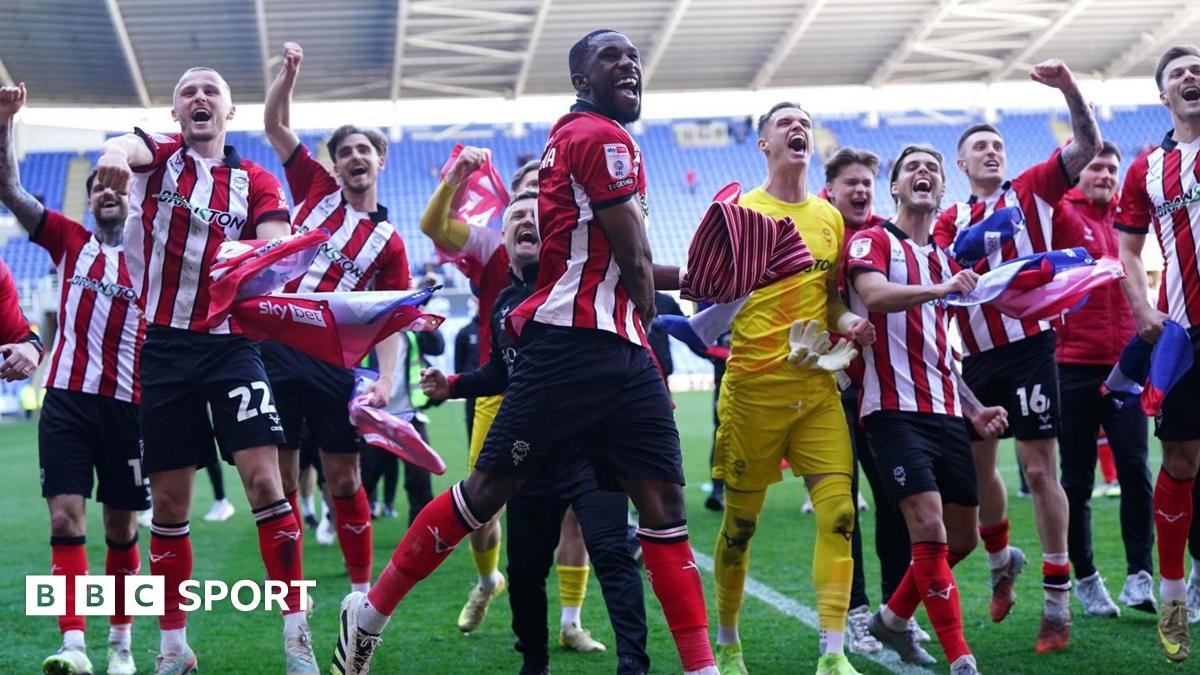 Reading 1-2 Lincoln City: Imps seal promotion to Championship
