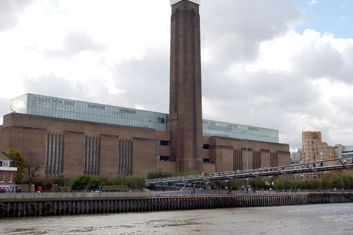 Tate Modern evacuated and Millennium Bridge closed in police incident - London Evening Standard
