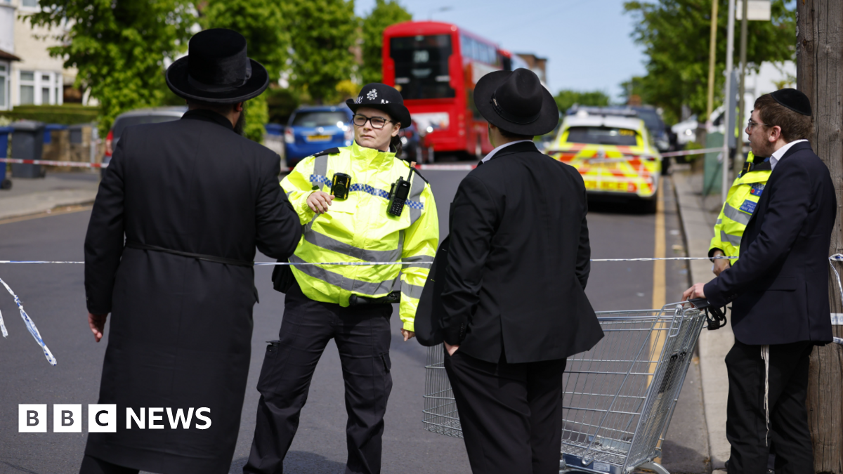 Golders Green stabbing latest: Mother of Jewish victim says she's 'horrified'