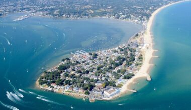 Rightmove report finds Poole in top 10 UK rental hotspots