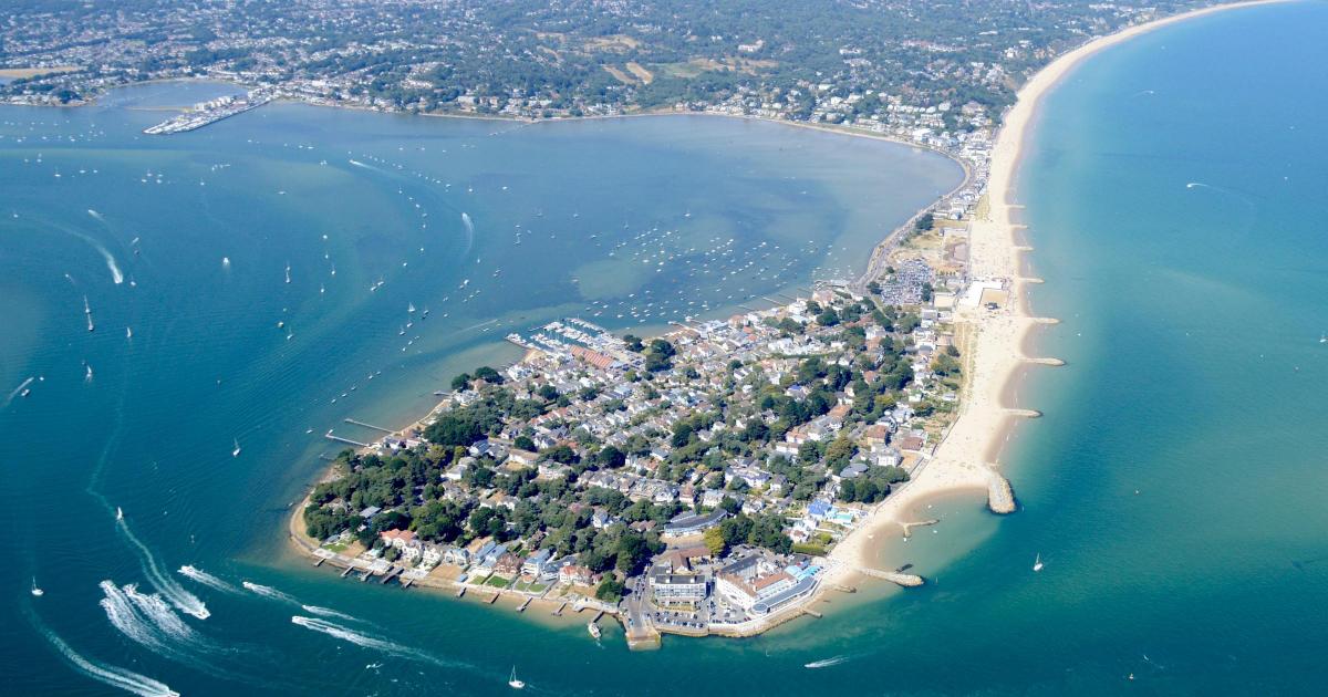 Rightmove report finds Poole in top 10 UK rental hotspots