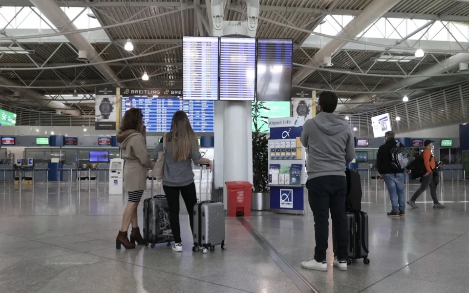 Athens among airports most affected by Iran war