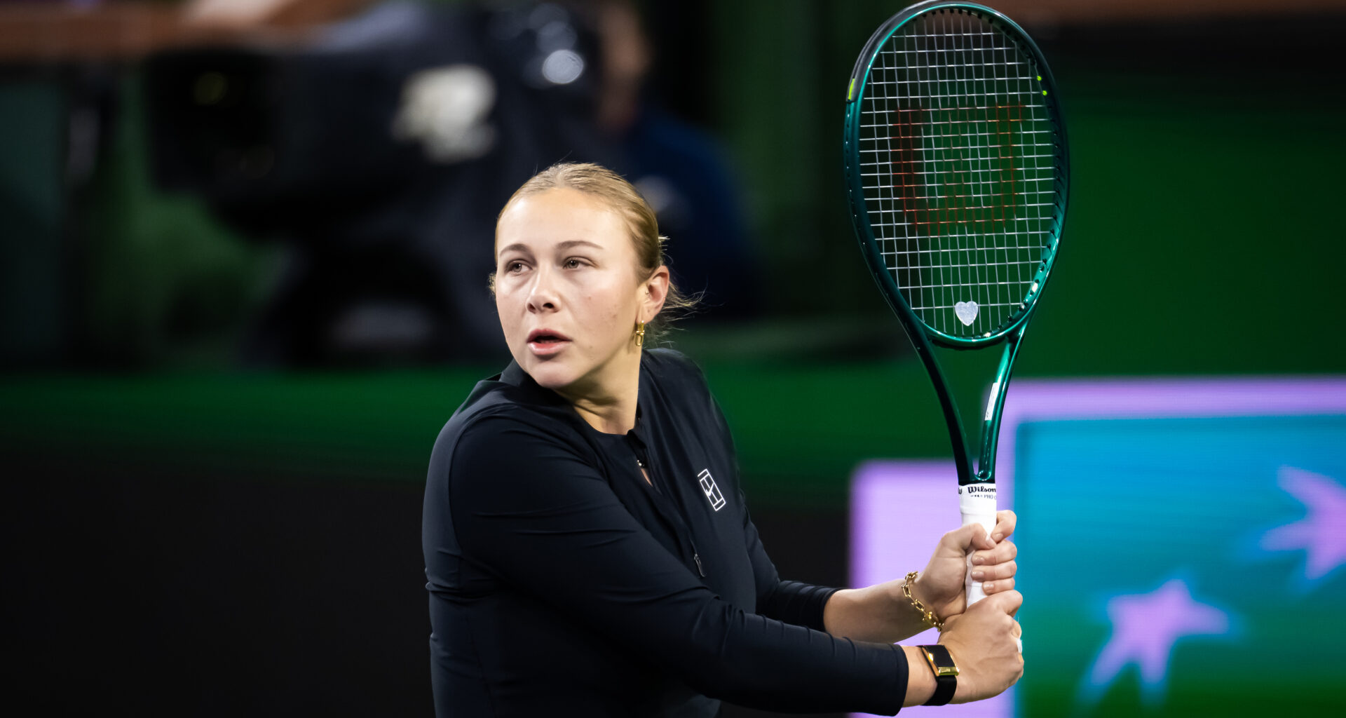 Anisimova, Alexandrova withdraw from Madrid due to injury