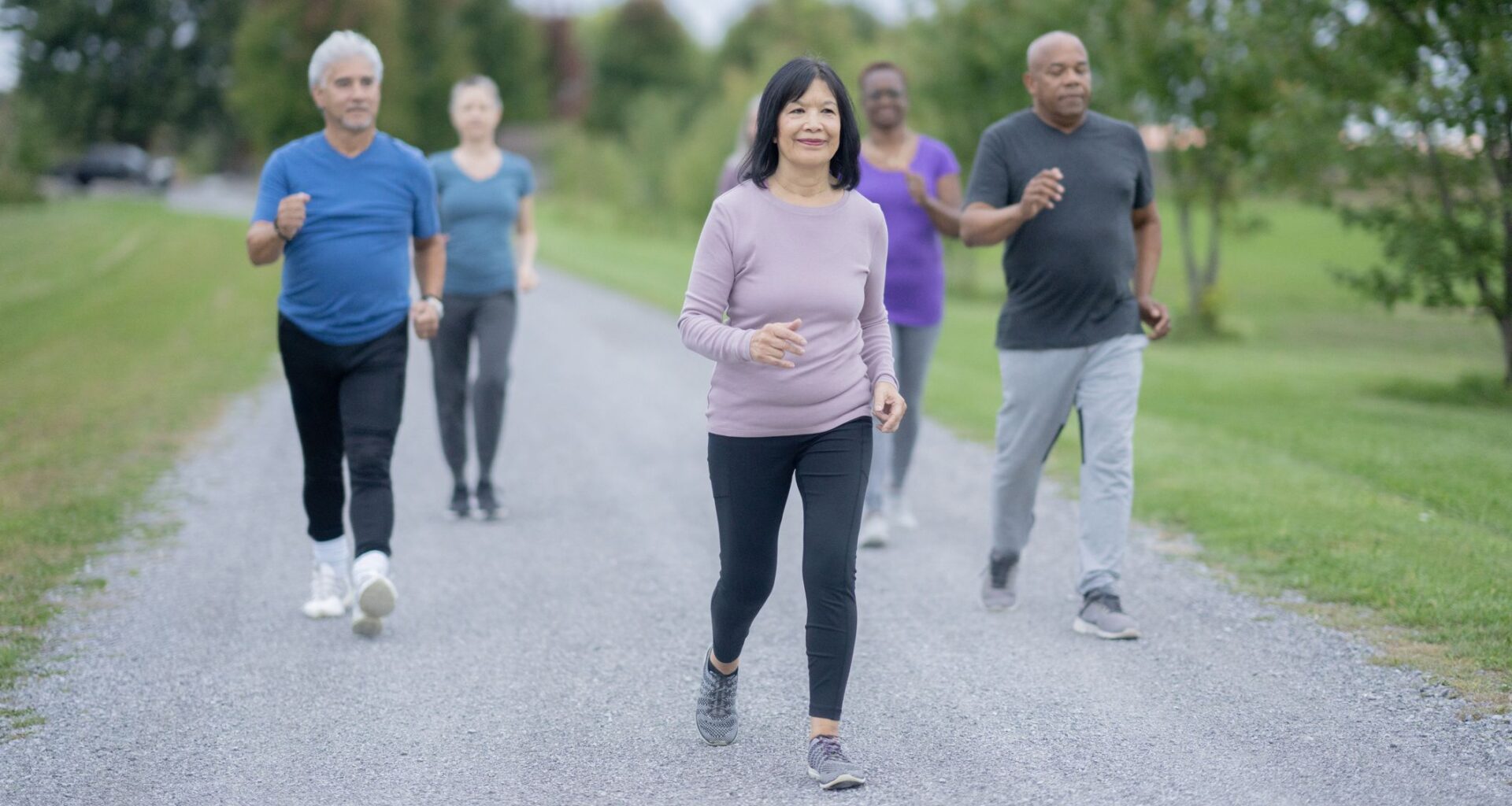 I asked an expert trainer how to make the most of a 20-minute walk and he shared this walking workout