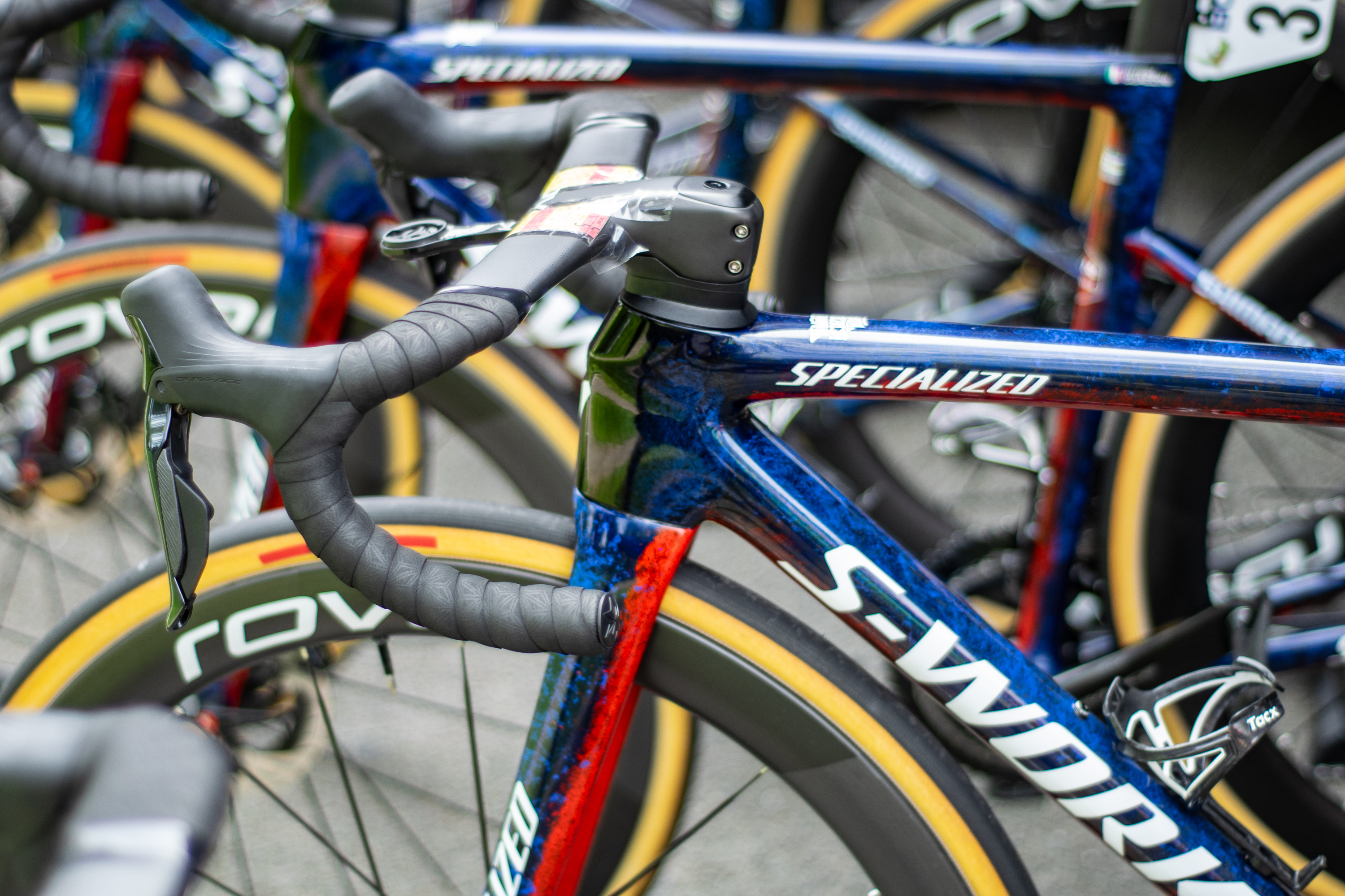 Bikes and tech from the start of Paris-Roubaix Femmes 2026