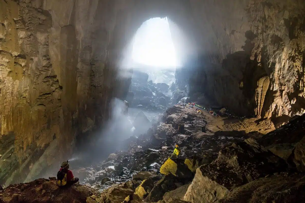 Explorers Camp Inside Sơn Đoòng Cave