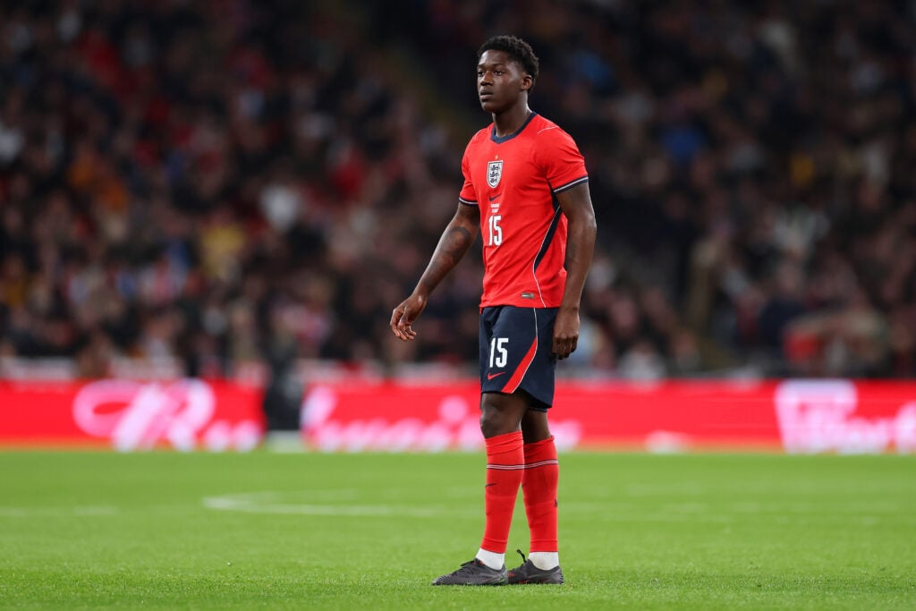 Kobbie Mainoo playing for England against Uruguay