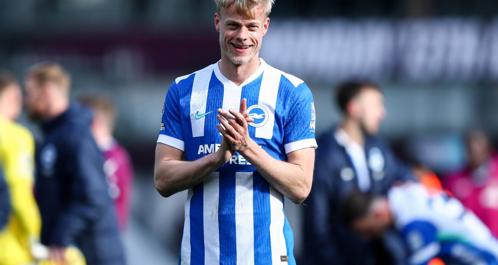 How much Brighton are demanding from Chelsea to sign Jan Paul van Hecke