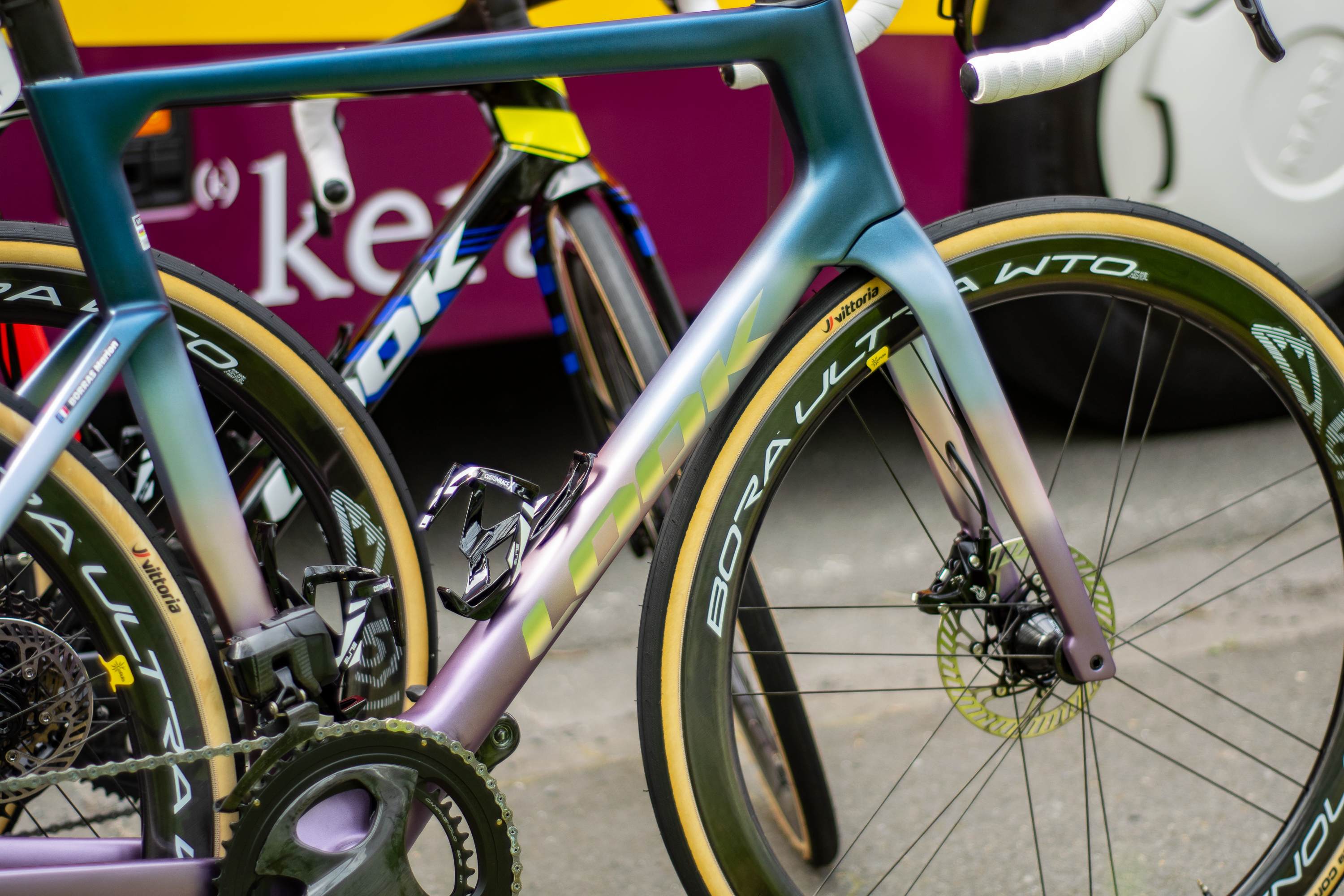 Bikes and tech from the start of Paris-Roubaix Femmes 2026