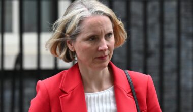 Ministers pledge £90m to help save birds, beavers and beetles from extinction