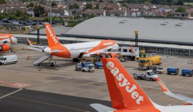 EasyJet flight from London Southend couldn’t take off unless six people volunteered to get off