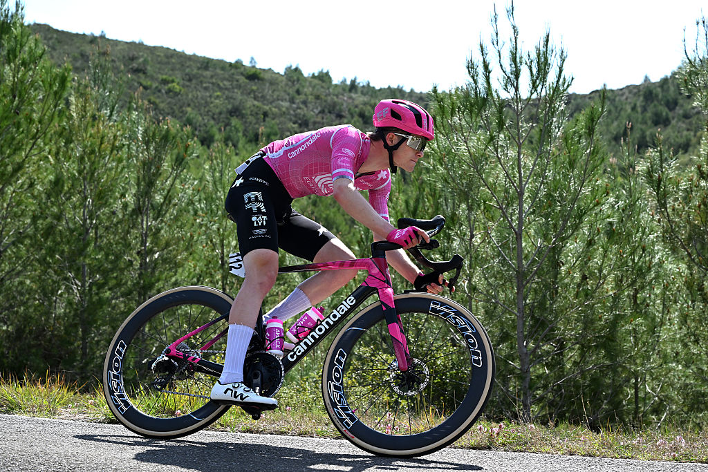 Side shot of Georg Steinhauser on a descent during Volta a Catalunya 2026