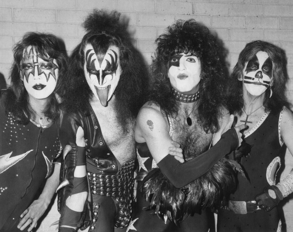 Kiss (Photo: Peter Cade/Central Press/Getty Images) פרהלי (משמאל) עם חבריו ללהקת קיס