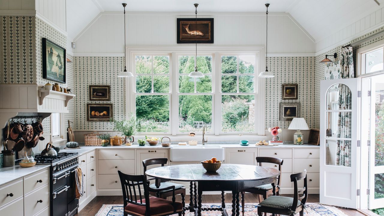 A supremely charming home in eastern Australia that brings the outside in