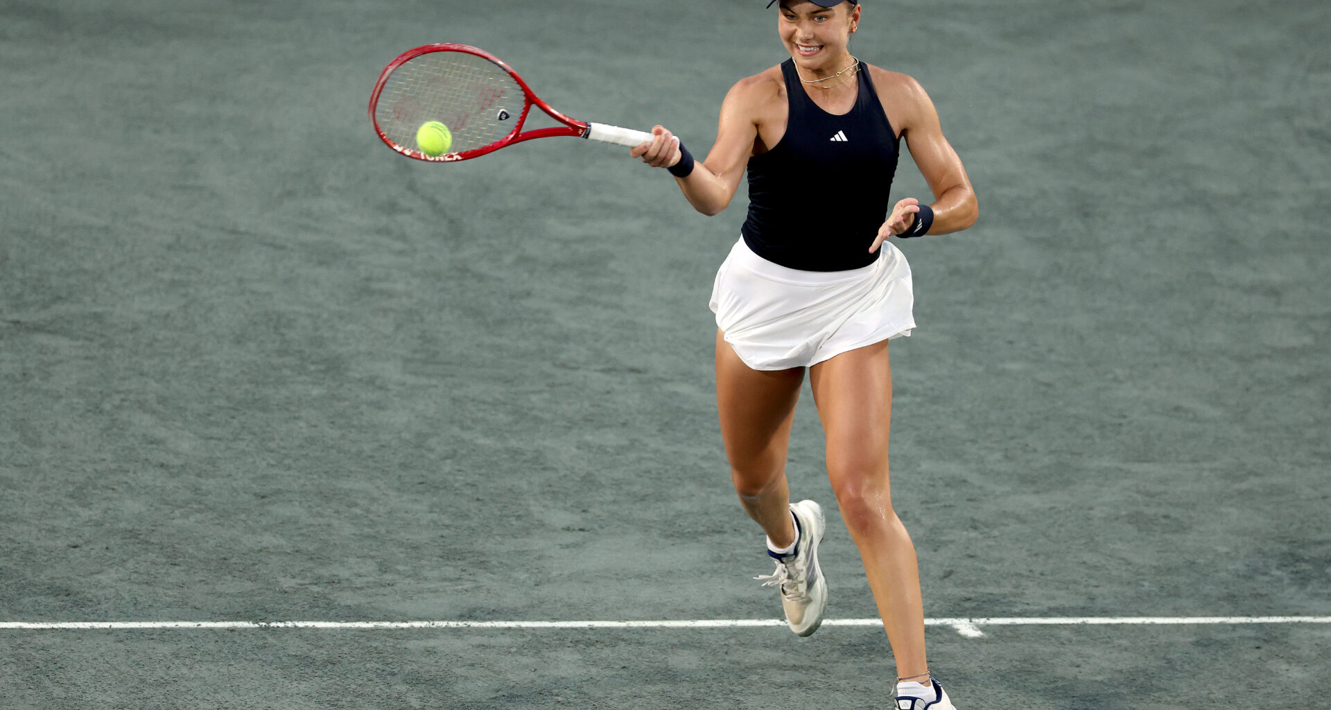 Jovic fights off Kenin to join Keys in Charleston quarterfinals