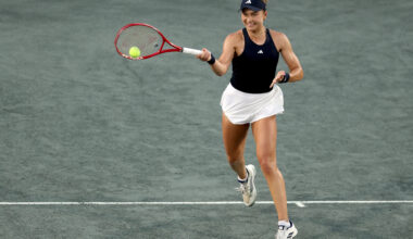 Jovic fights off Kenin to join Keys in Charleston quarterfinals