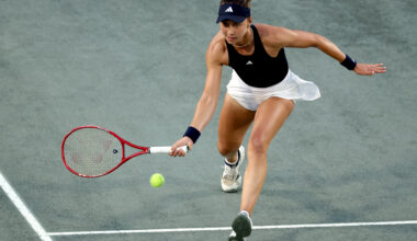 Hot shot: Iva Jovic turns defense into attack in Charleston - WTA Tennis